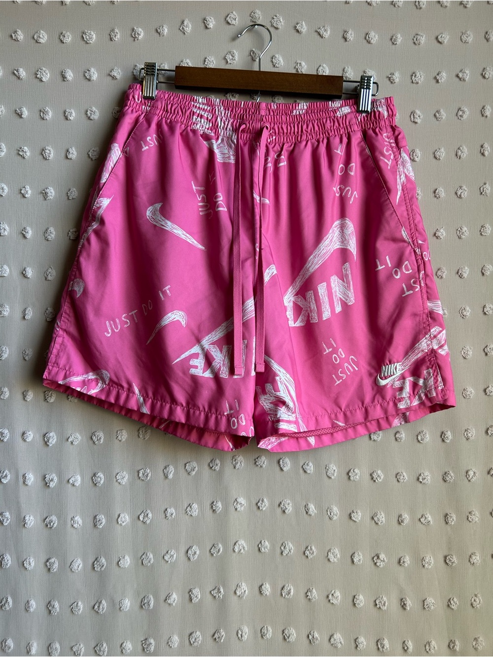 Nike Men’s Just Do It All Over Print Mesh Lined Shorts‎ Sz M Pink